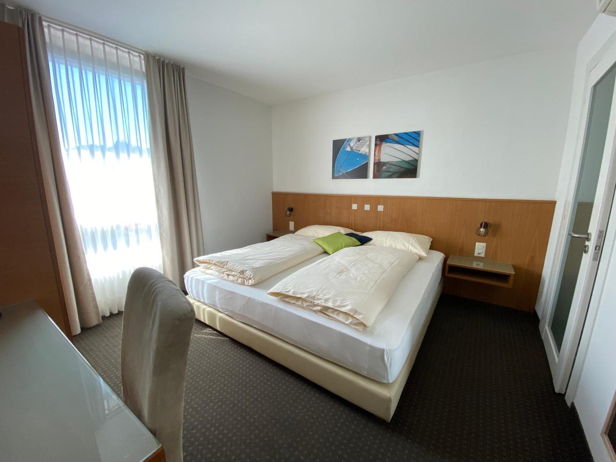 Businesshotel Lux 3*