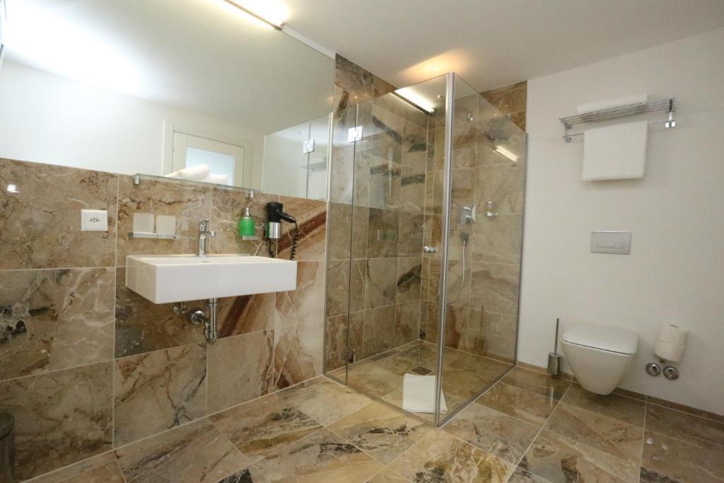 Hotel Businesshotel Lux 3*